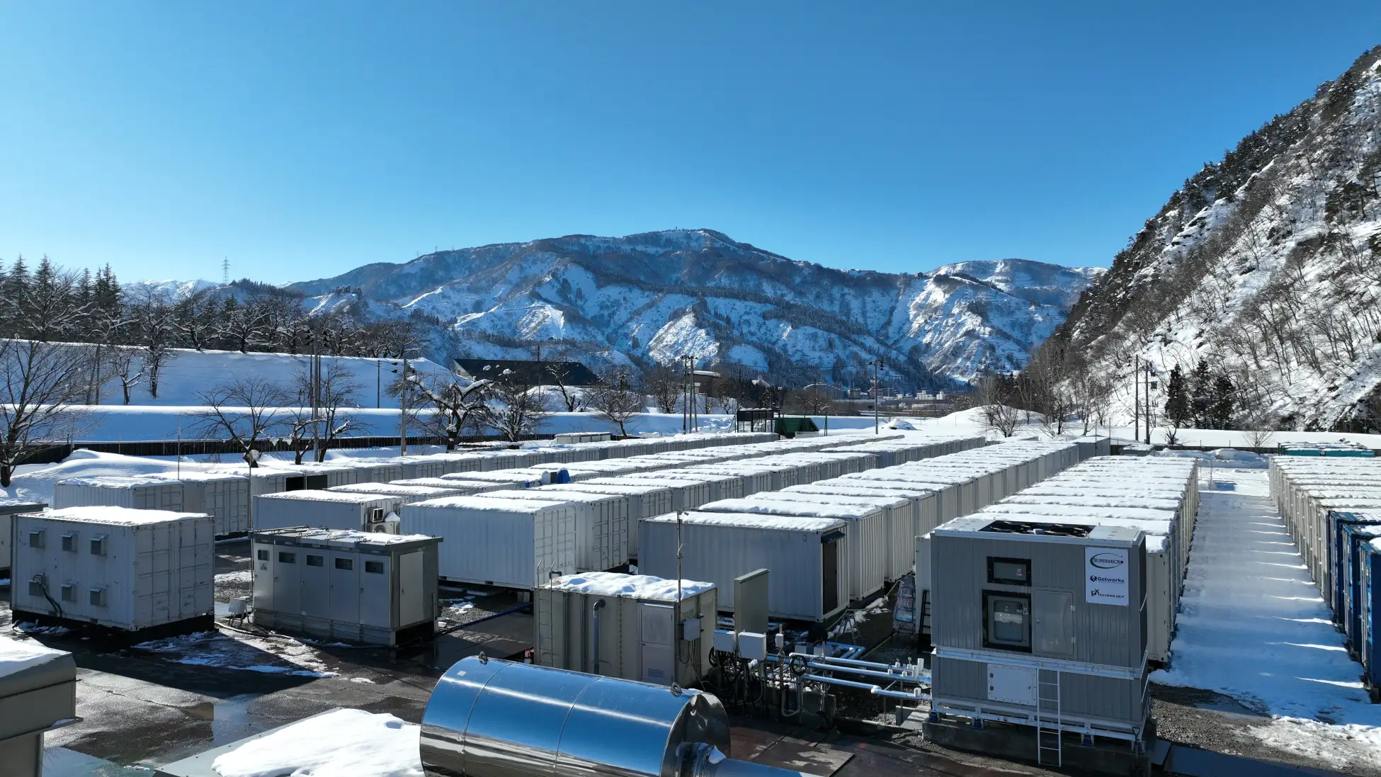 雪国の冷熱を、AIインフラへ。